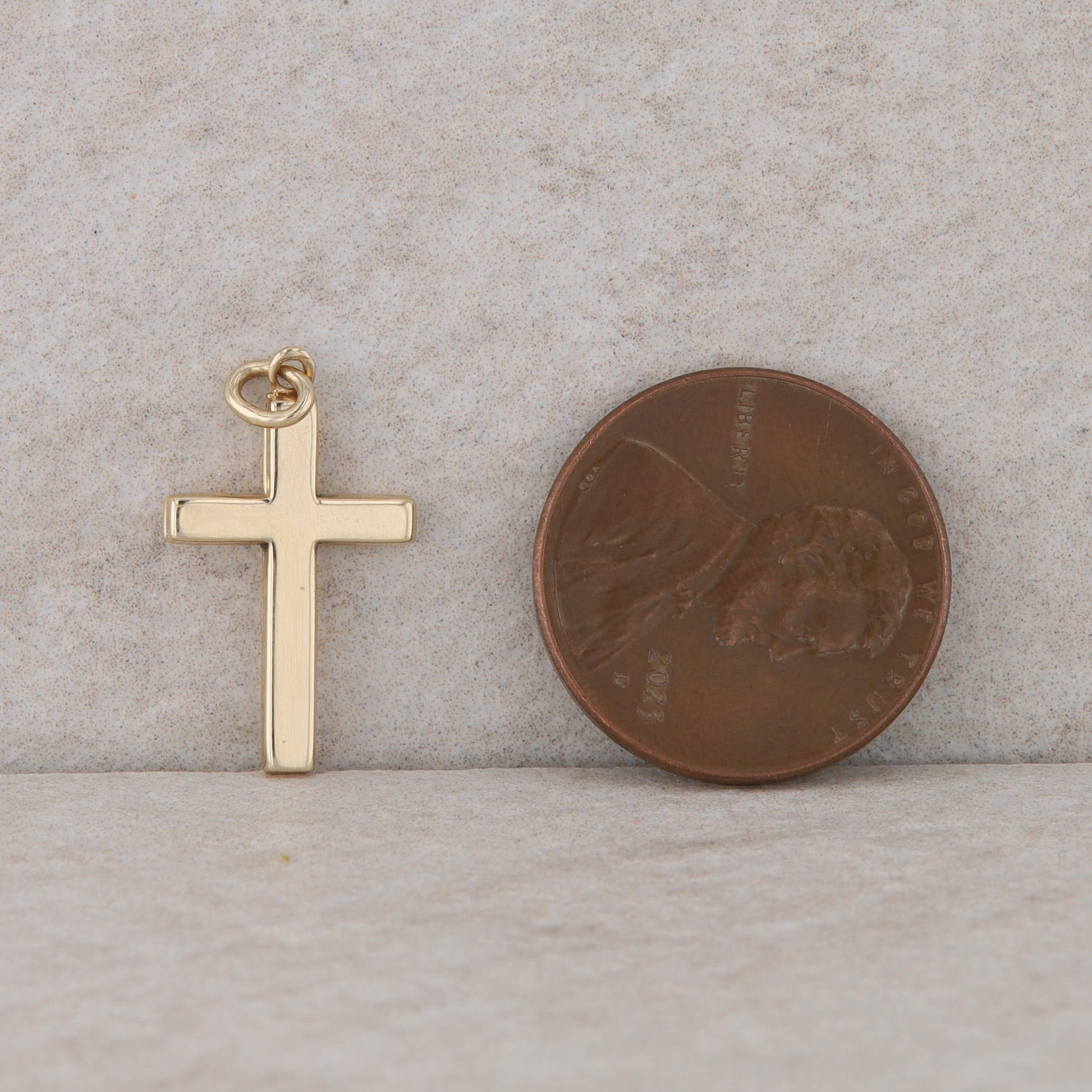 14k Yellow Gold Cross Pendant 0.40g