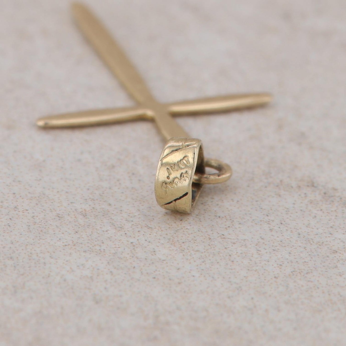 14k Yellow Gold Thin Polished Cross Pendant 0.23g