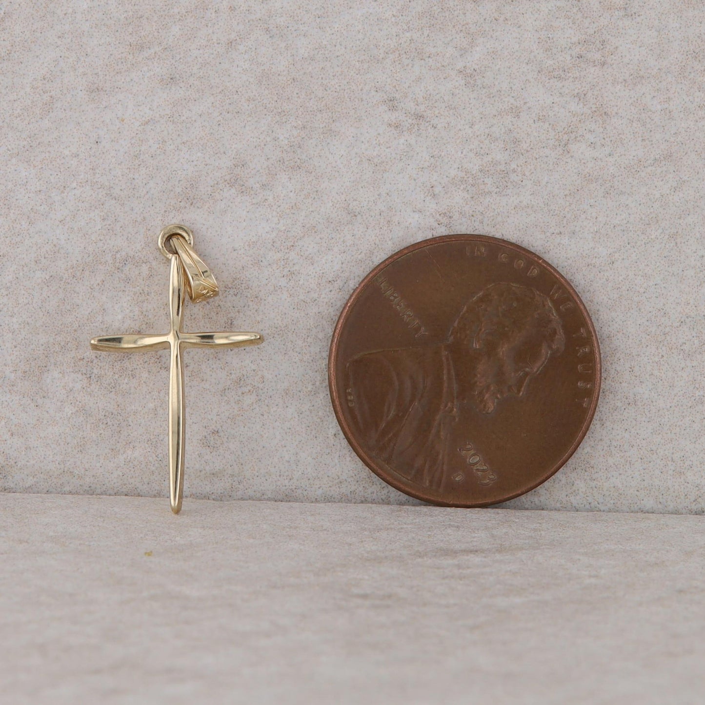 14k Yellow Gold Simple Cross Pendant 0.56g