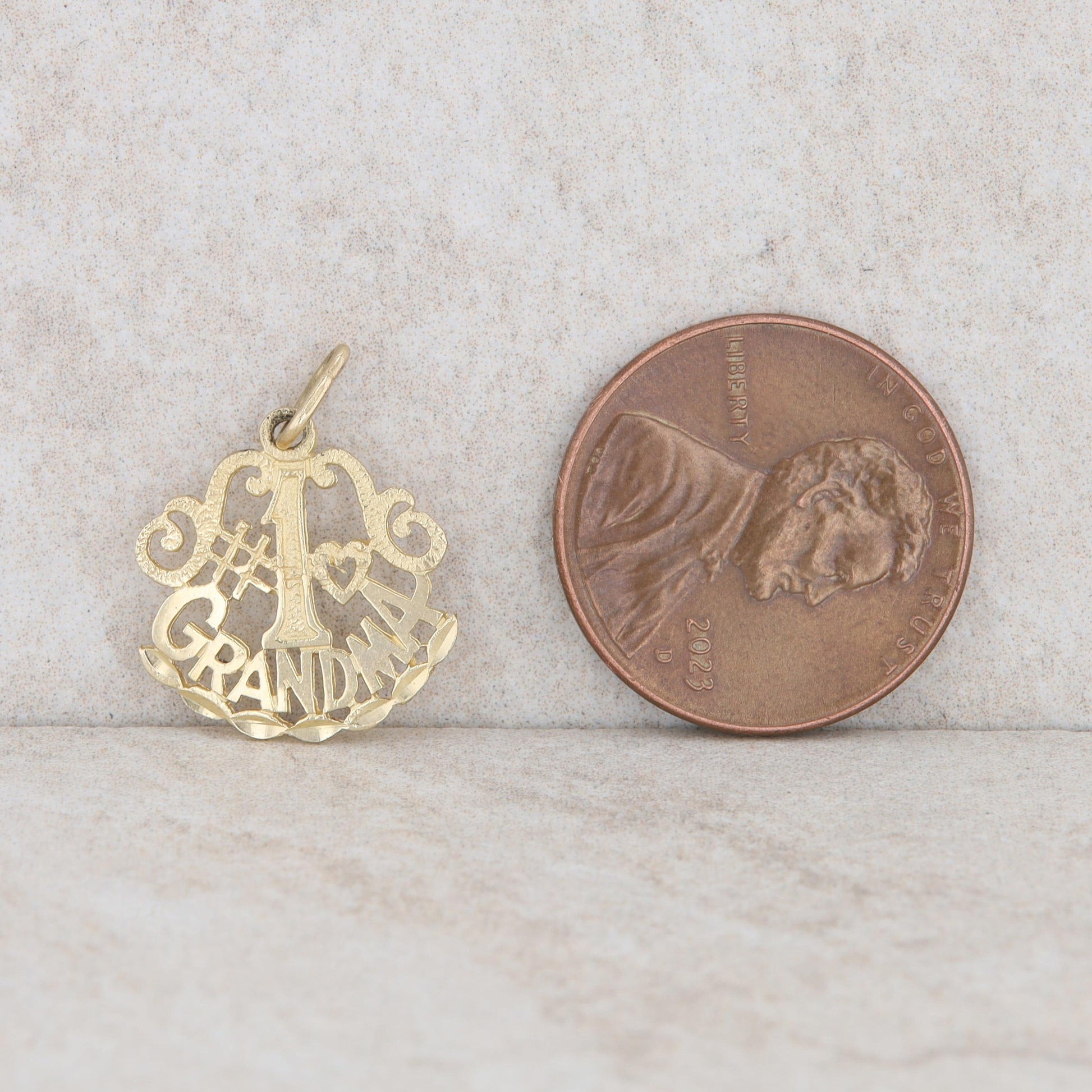 14k Yellow Gold #1 Grandma Charm/Pendant 0.68g