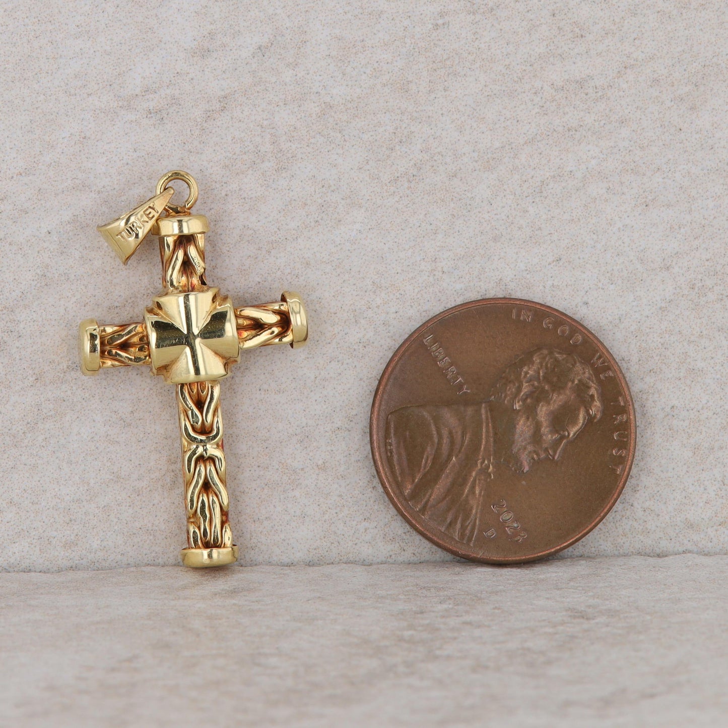 18k Yellow Gold Textured Cross Pendant 2.40g