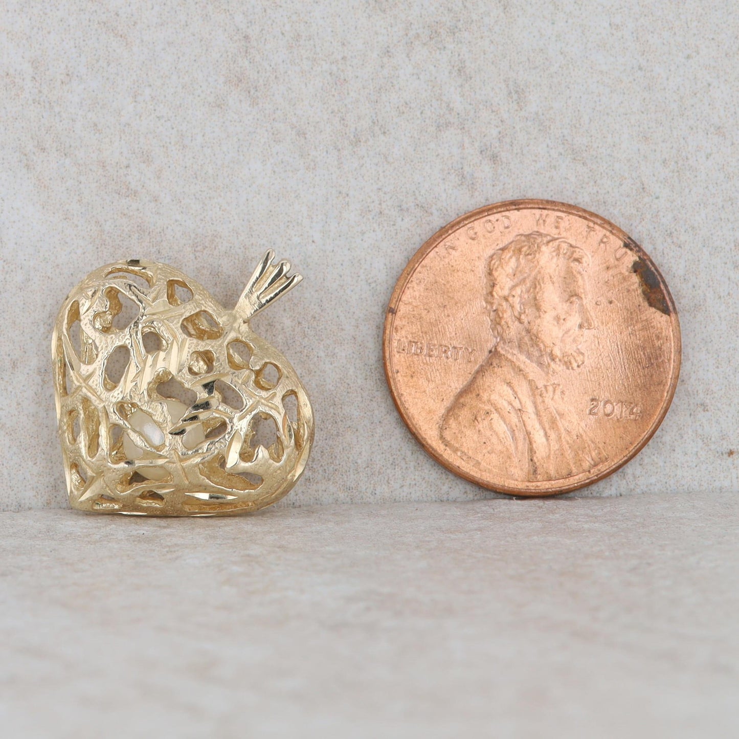14k Yellow Gold Cultured Pearl Cutwork Puff Heart Pendant