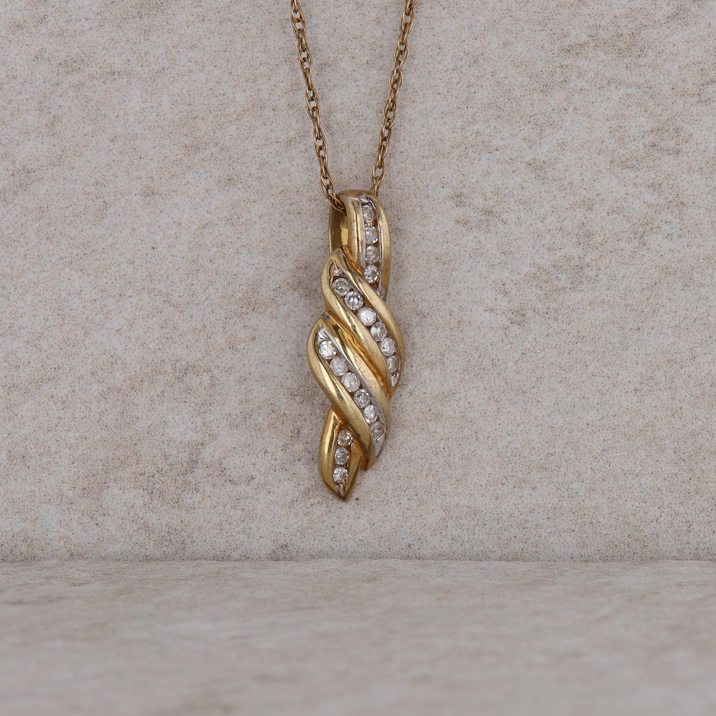 14k Yellow Gold Diamond Twist Style Necklace