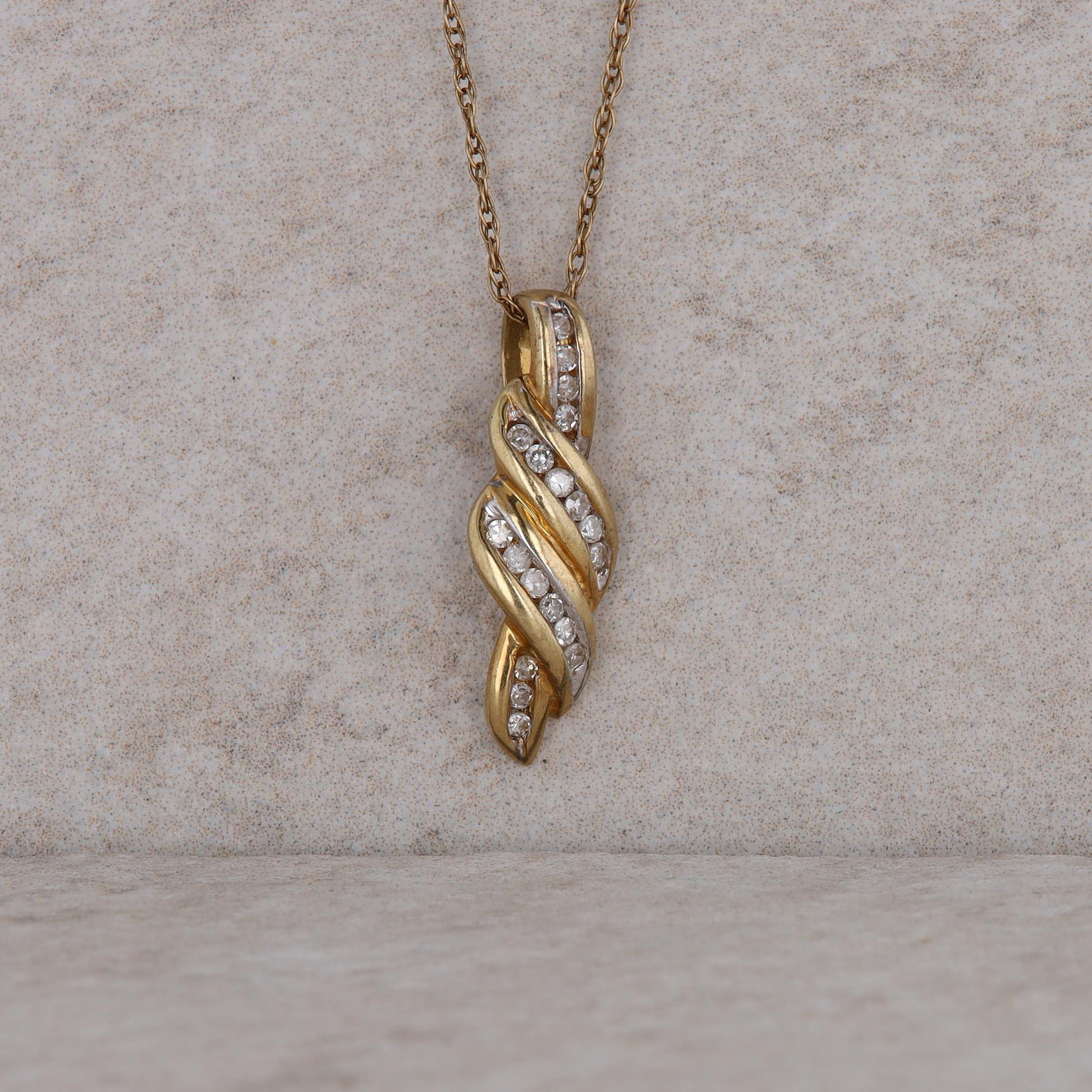 14k Yellow Gold Diamond Twist Style Necklace