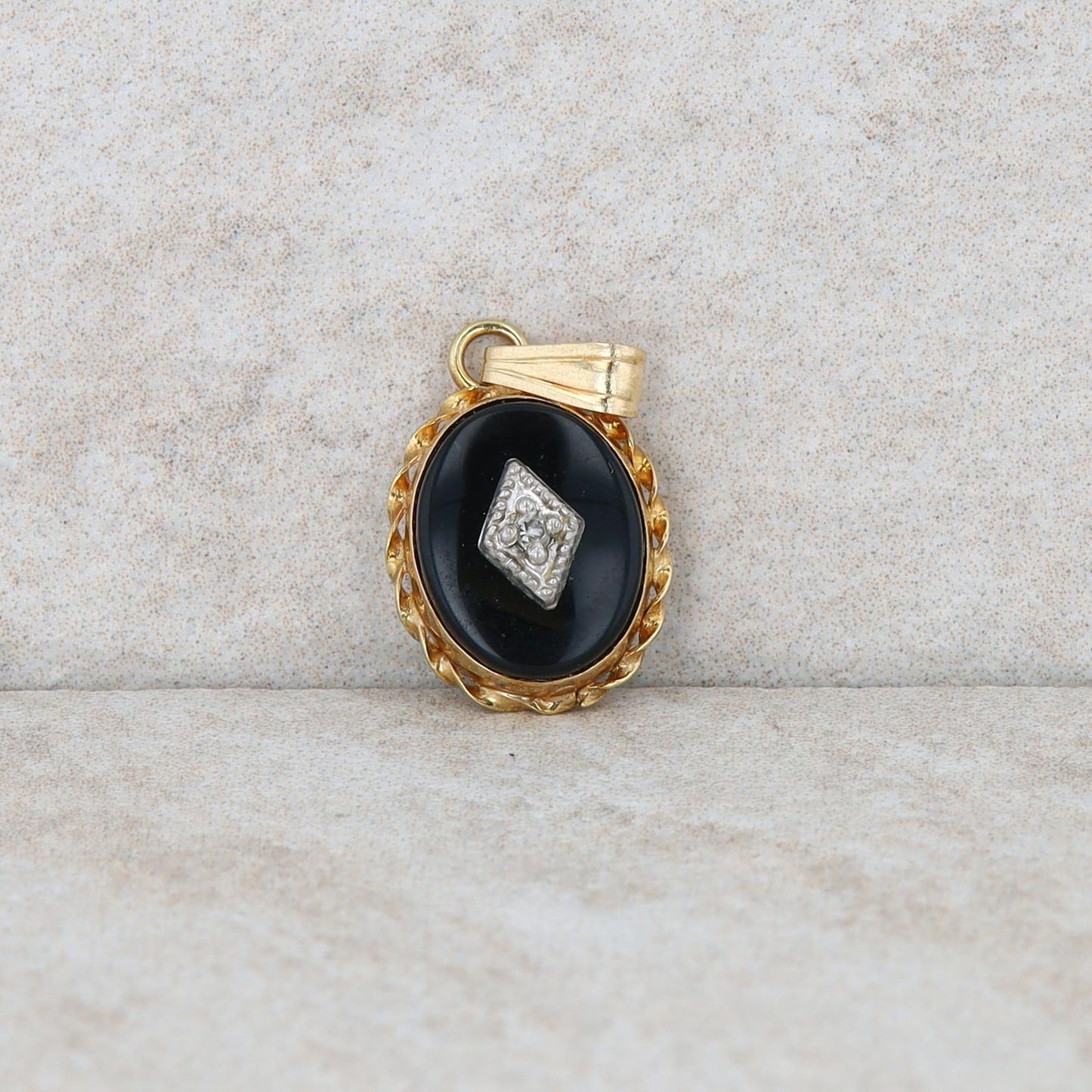 14k Yellow Gold Diamond and Onyx Oval Pendant