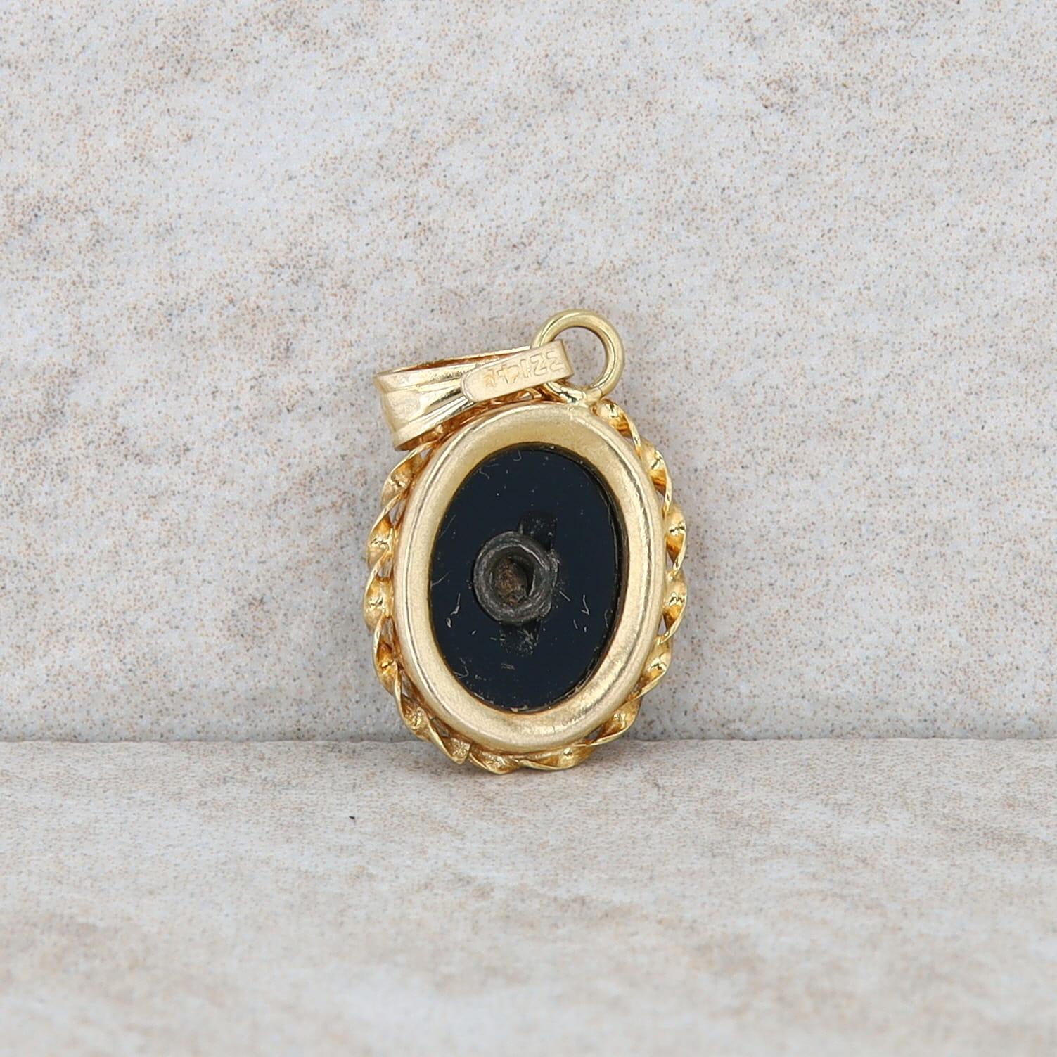 14k Yellow Gold Diamond and Onyx Oval Pendant