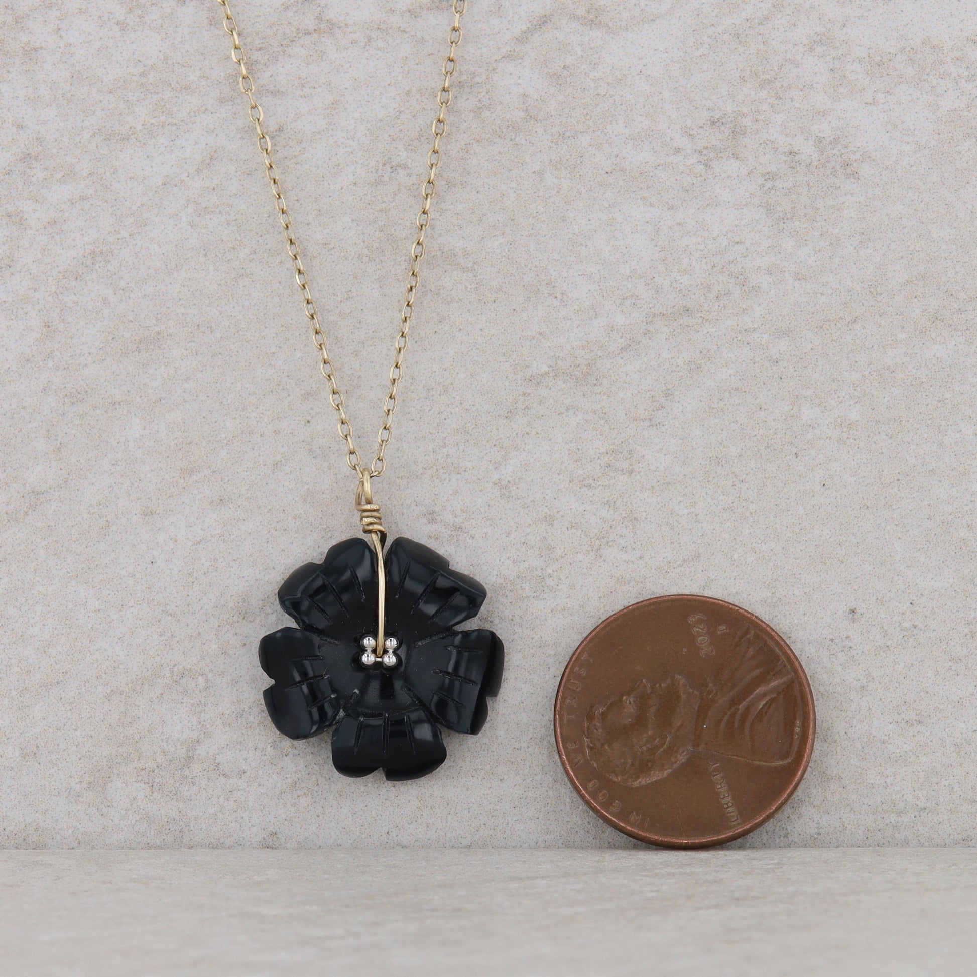 14k Yellow Gold Black Chalcedony Floral Necklace