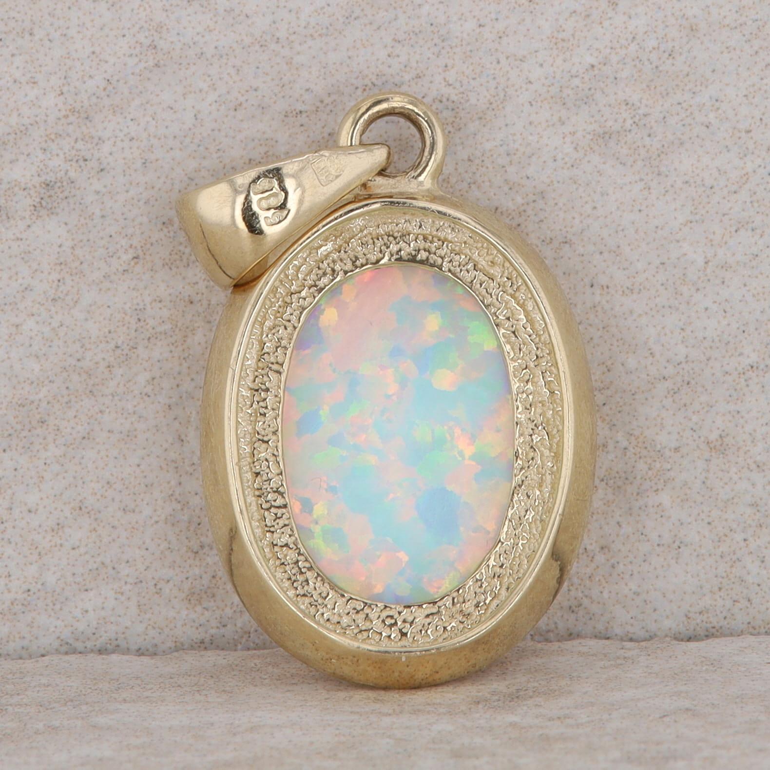 14k Yellow Gold Synthetic Oval Opal Pendant