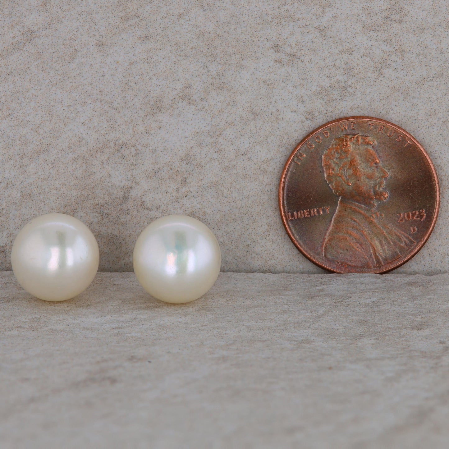 14k Yellow Gold Pearl Button Stud Earrings