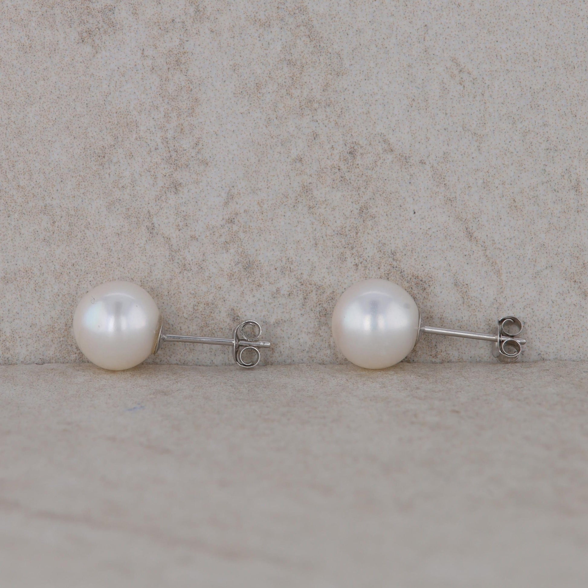 14k White Gold Freshwater Cultured Pearl Stud Earring