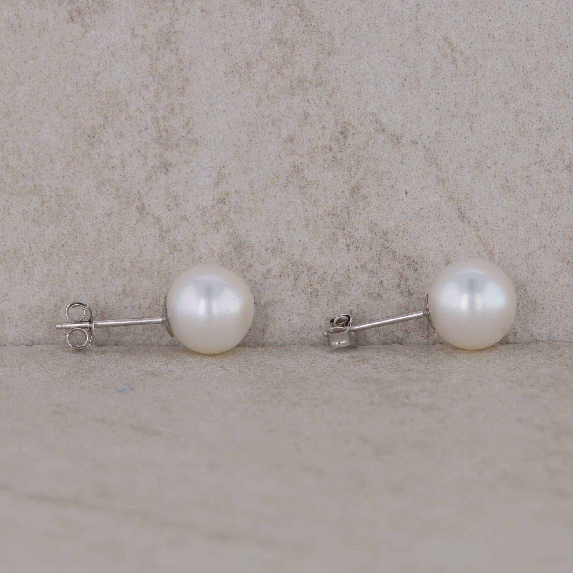 14k White Gold Freshwater Cultured Pearl Stud Earring