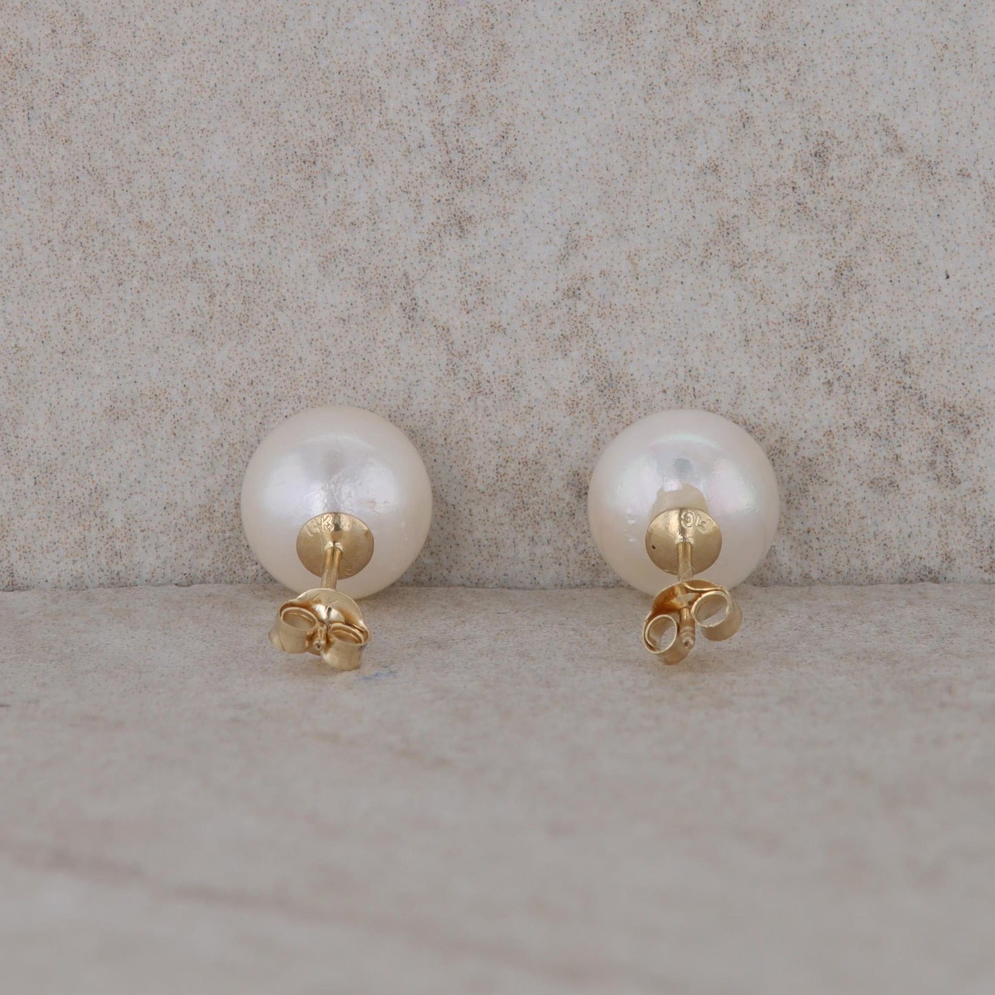 14k Yellow Gold Freshwater Cultured Pearl Stud Earring