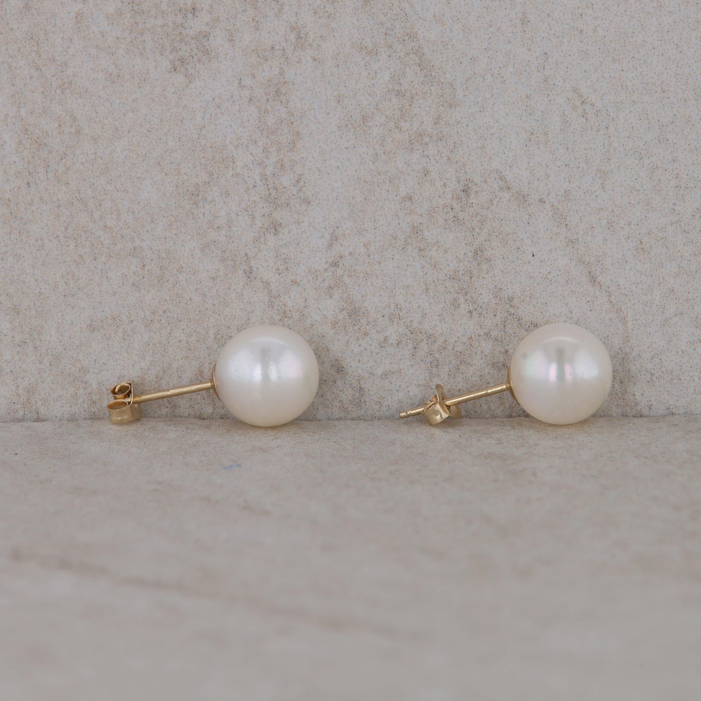 14k Yellow Gold Freshwater Cultured Pearl Stud Earring