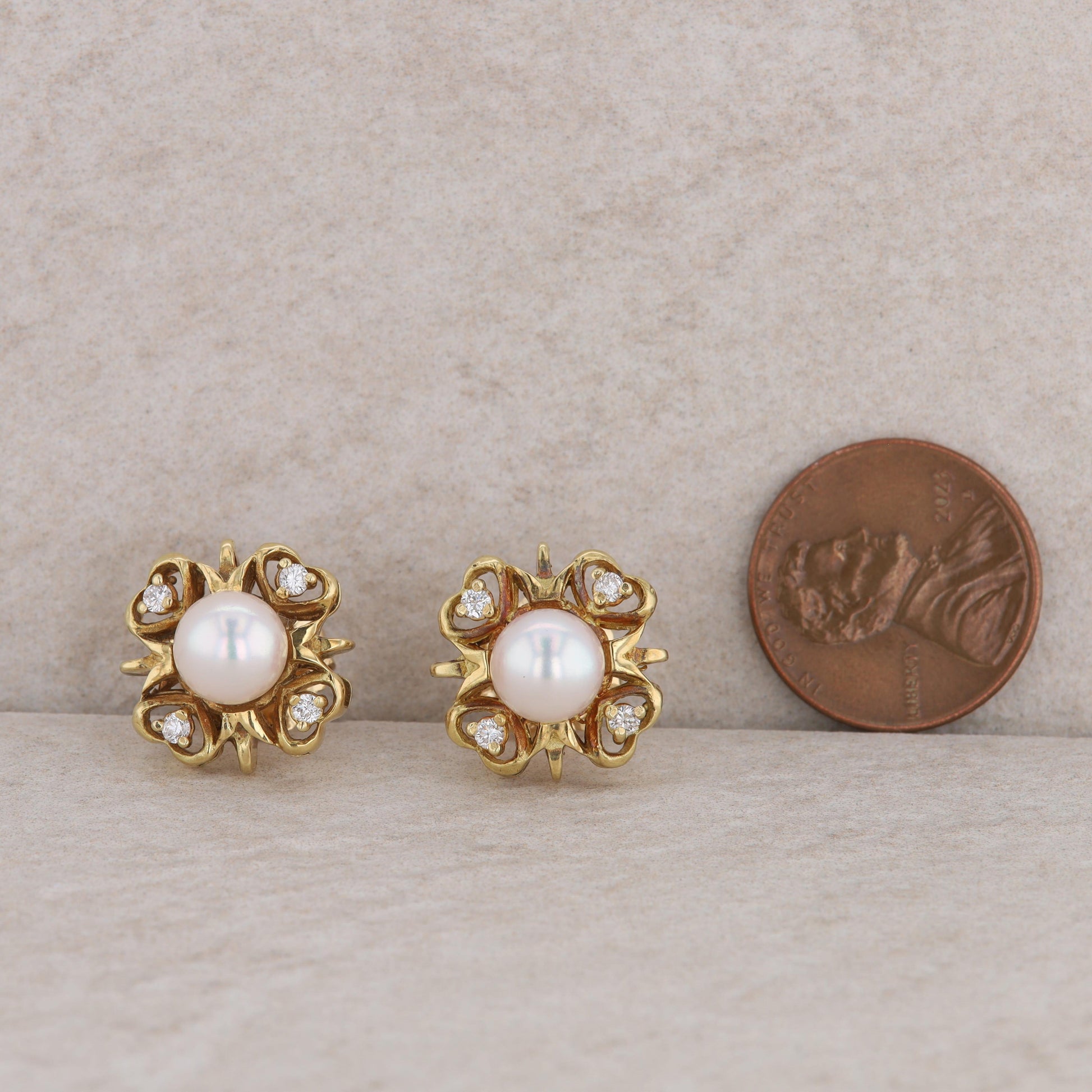 18k Yellow Gold Cultured Pearl and Diamond Clover Stud Earrings