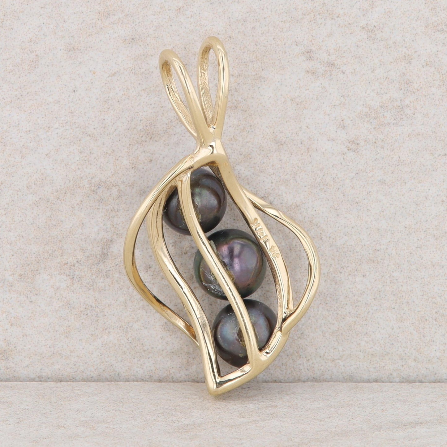 14k Yellow Gold Three Tahitian Pearl Twist Pendant