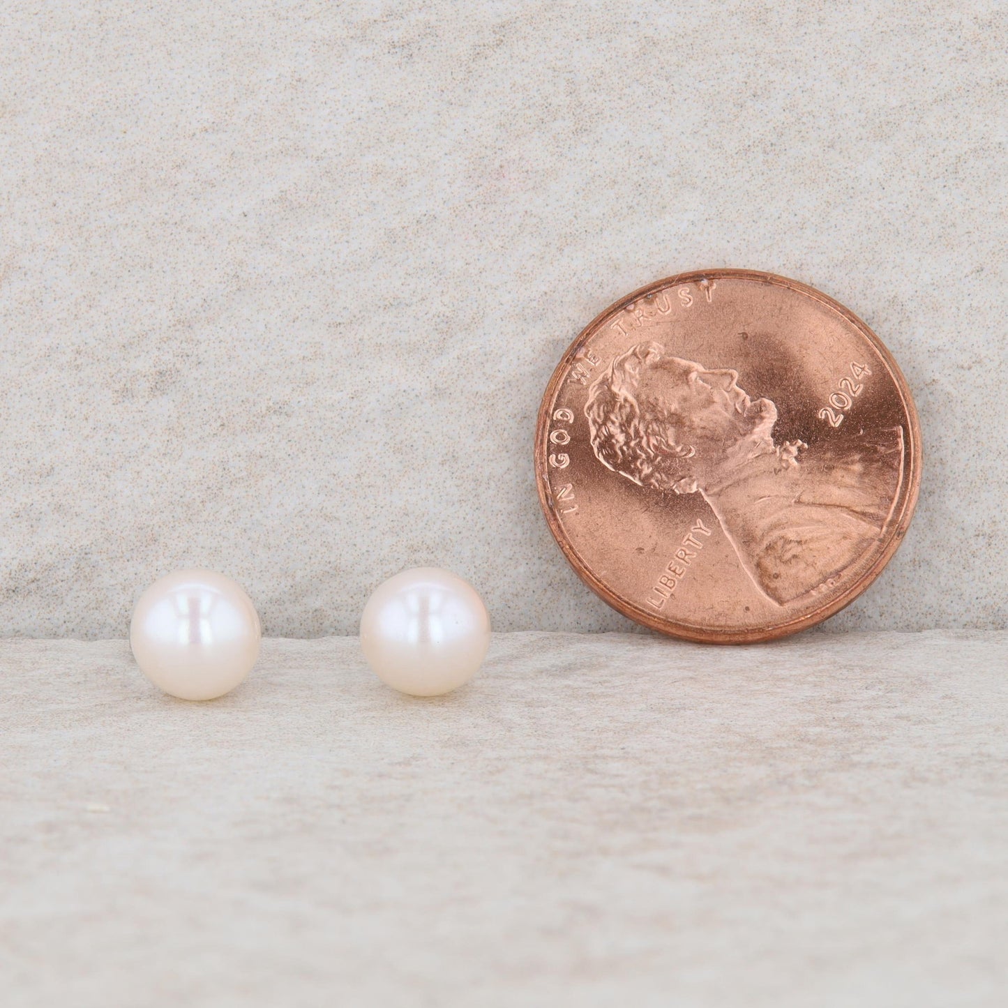 14k White Gold 6-6.5mm Freshwater Cultured Pearl Stud Earrings