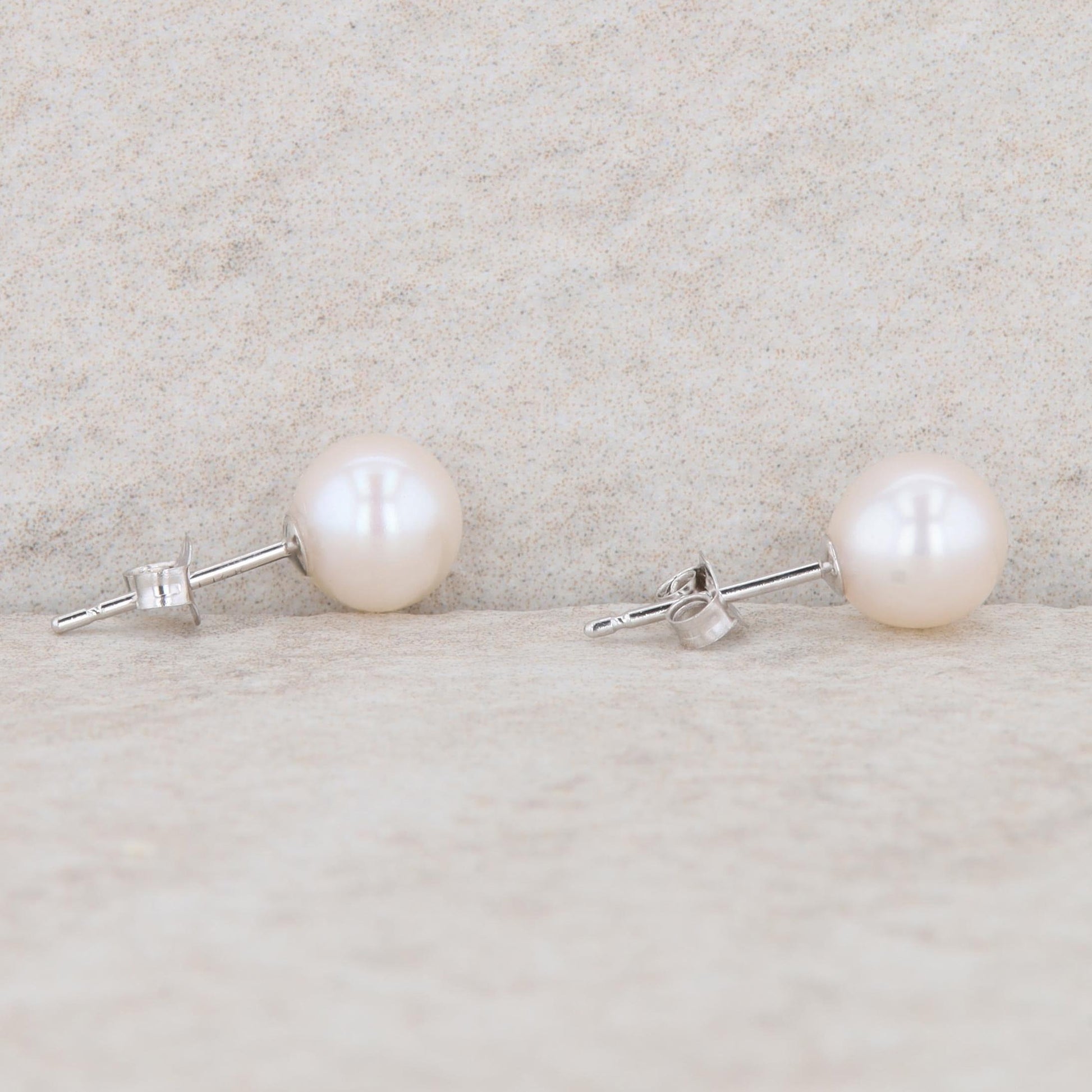 14k White Gold 6-6.5mm Freshwater Cultured Pearl Stud Earrings