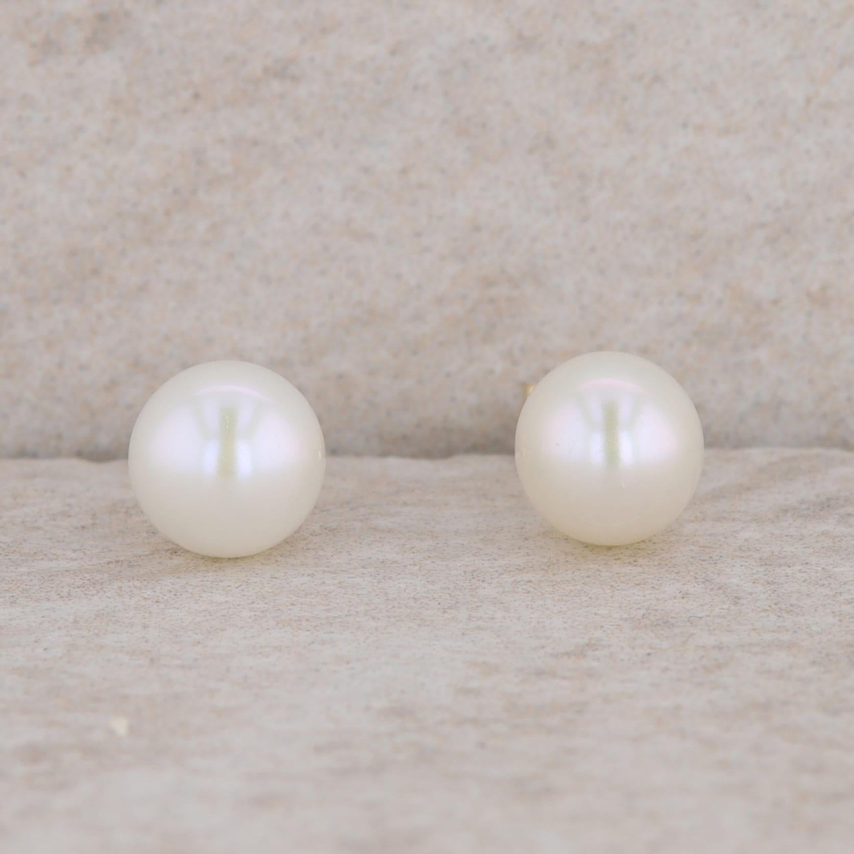 14k Yellow Gold 6-6.5mm Freshwater Cultured Pearl Stud Earrings