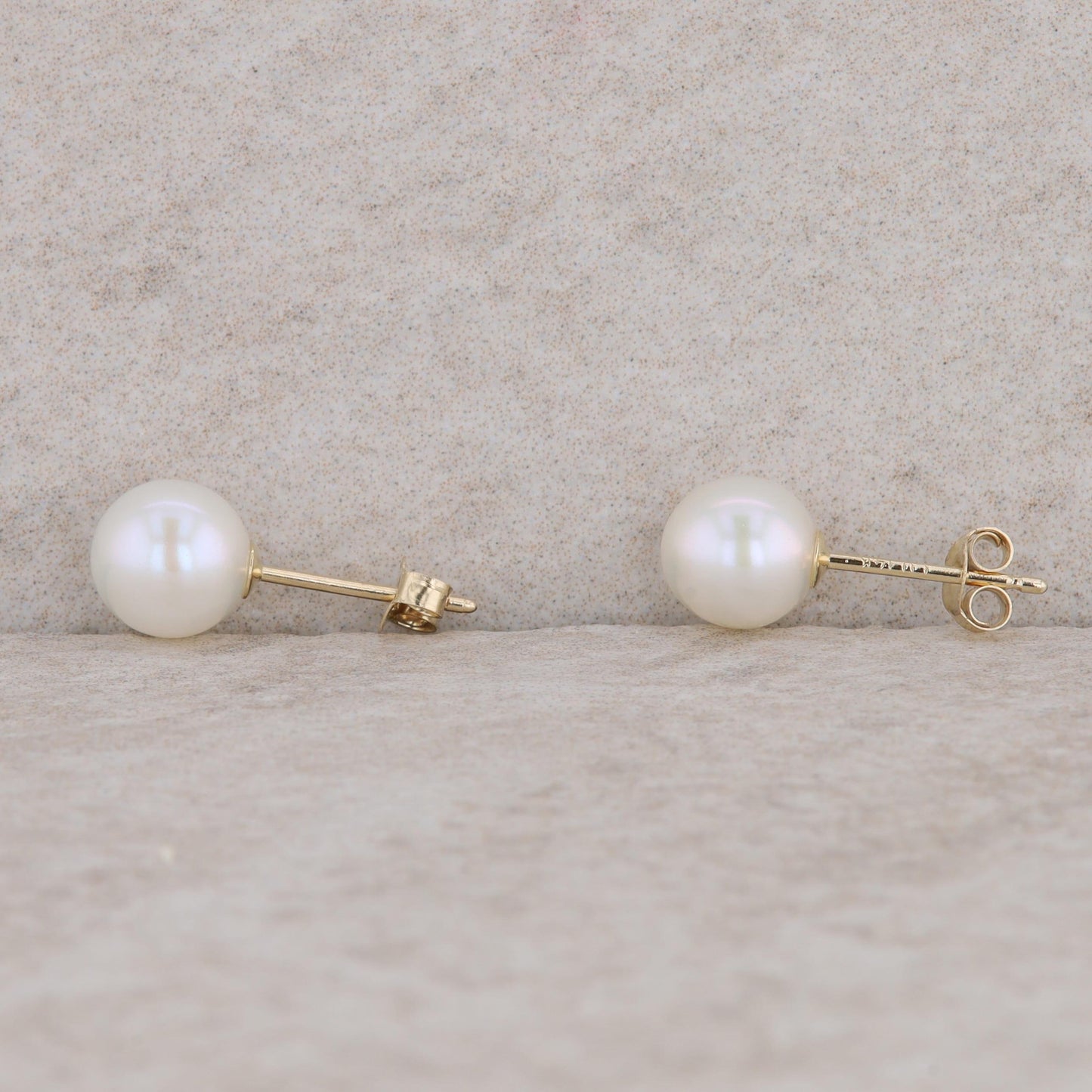 14k Yellow Gold 6-6.5mm Freshwater Cultured Pearl Stud Earrings