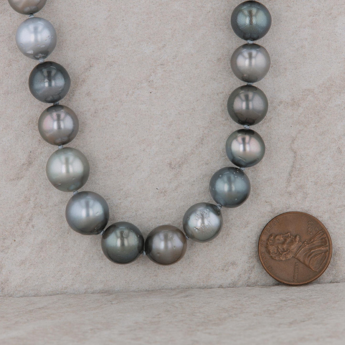 14k White Gold Multi Colored Cultured Tahitian Pearl Necklace 17.5"