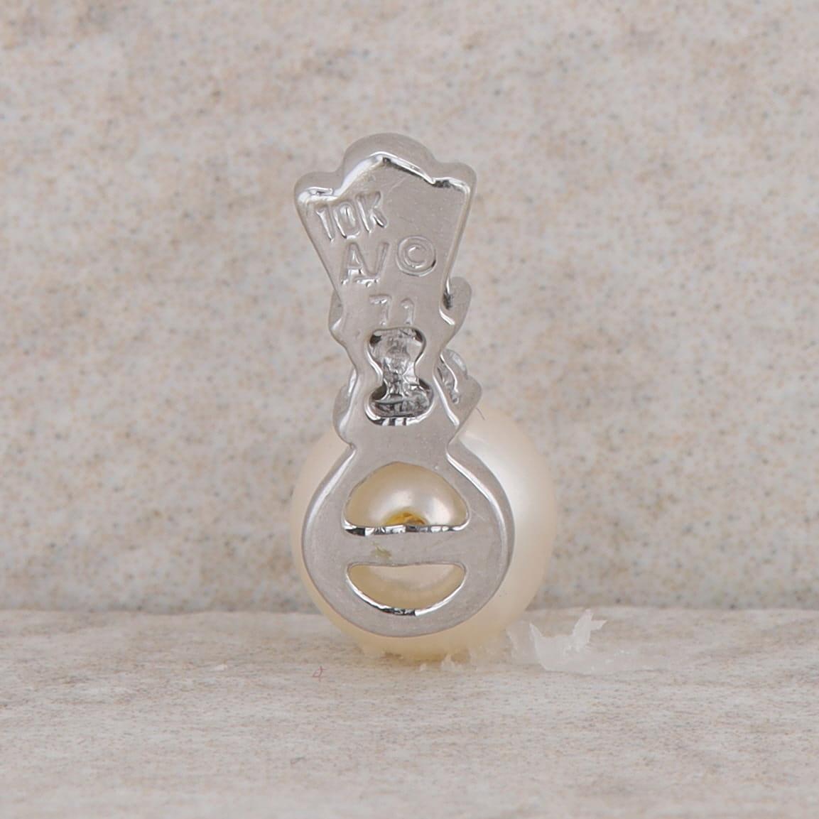 10k White Gold Cultured Pearl & Diamond Cluster Pendant
