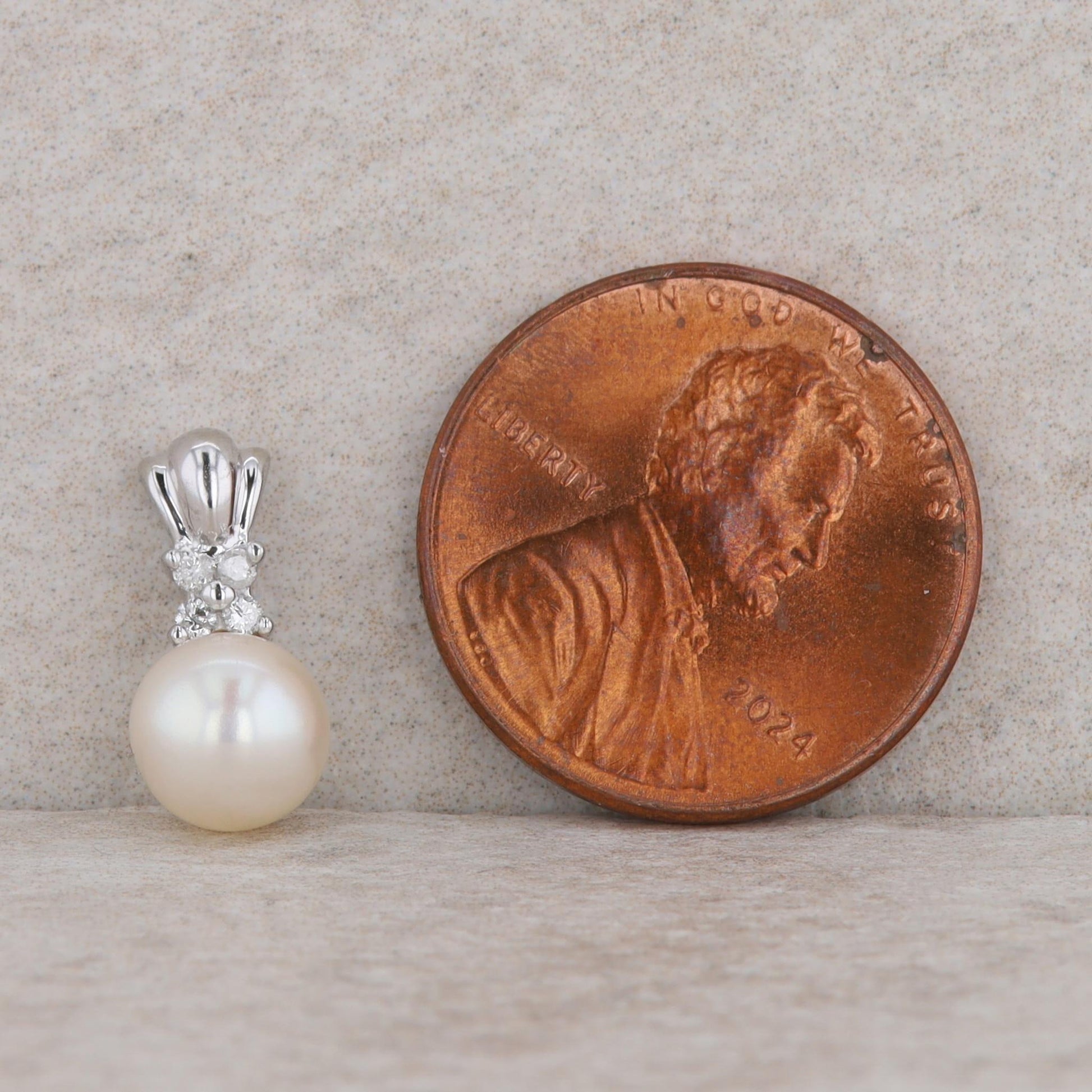 10k White Gold Cultured Pearl & Diamond Cluster Pendant