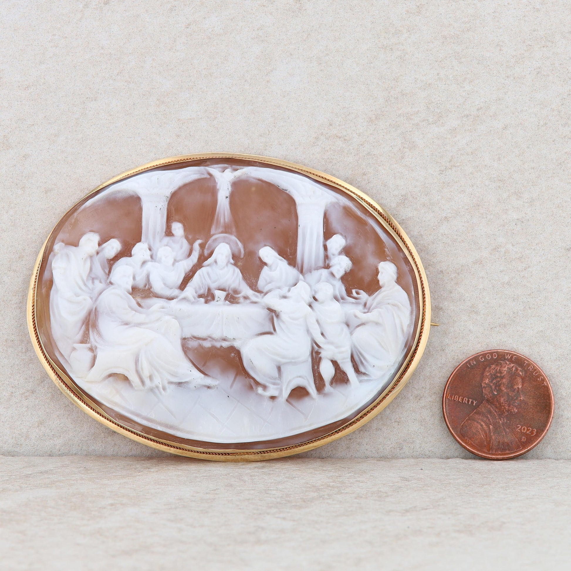 14k Yellow Gold Last Supper Cameo Pin