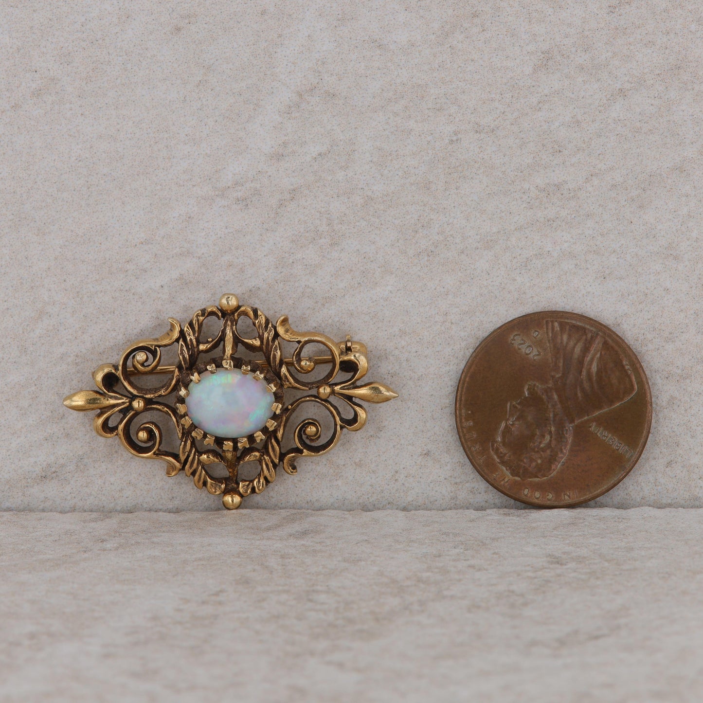 14k Yellow Gold Opal Filigree Vintage Style Brooch