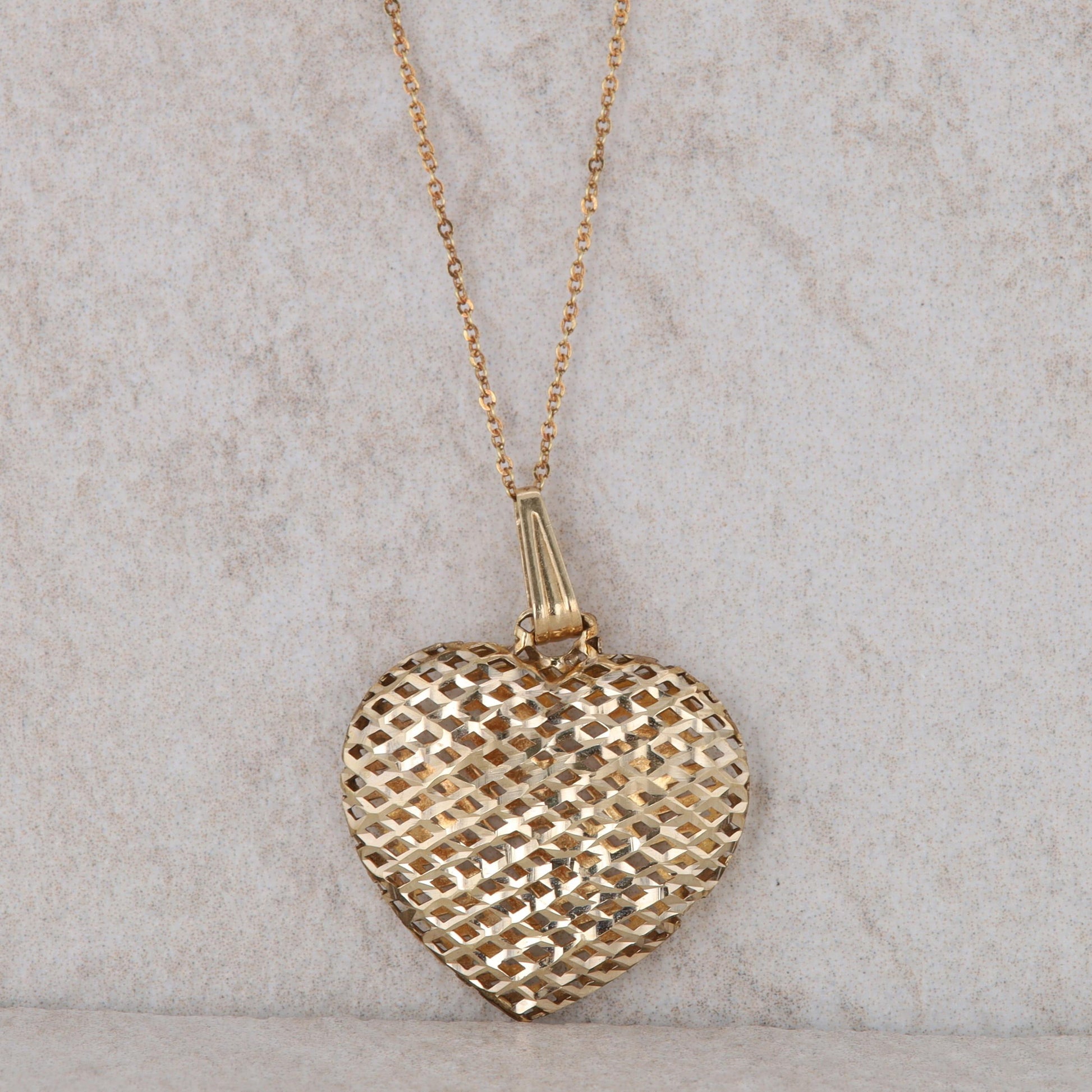 14k Yellow Gold Hollow Textured Heart Necklace 1.9g