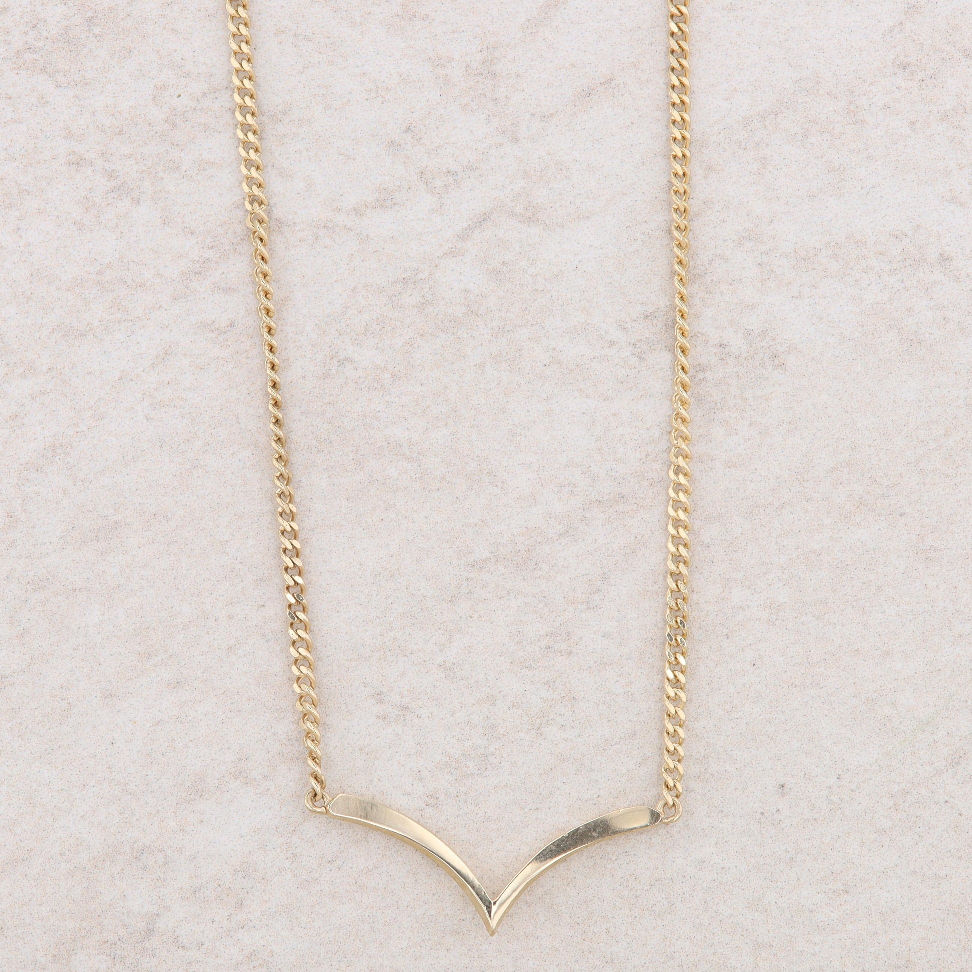 14k Yellow Gold V Shaped Necklace 16" 4.7g