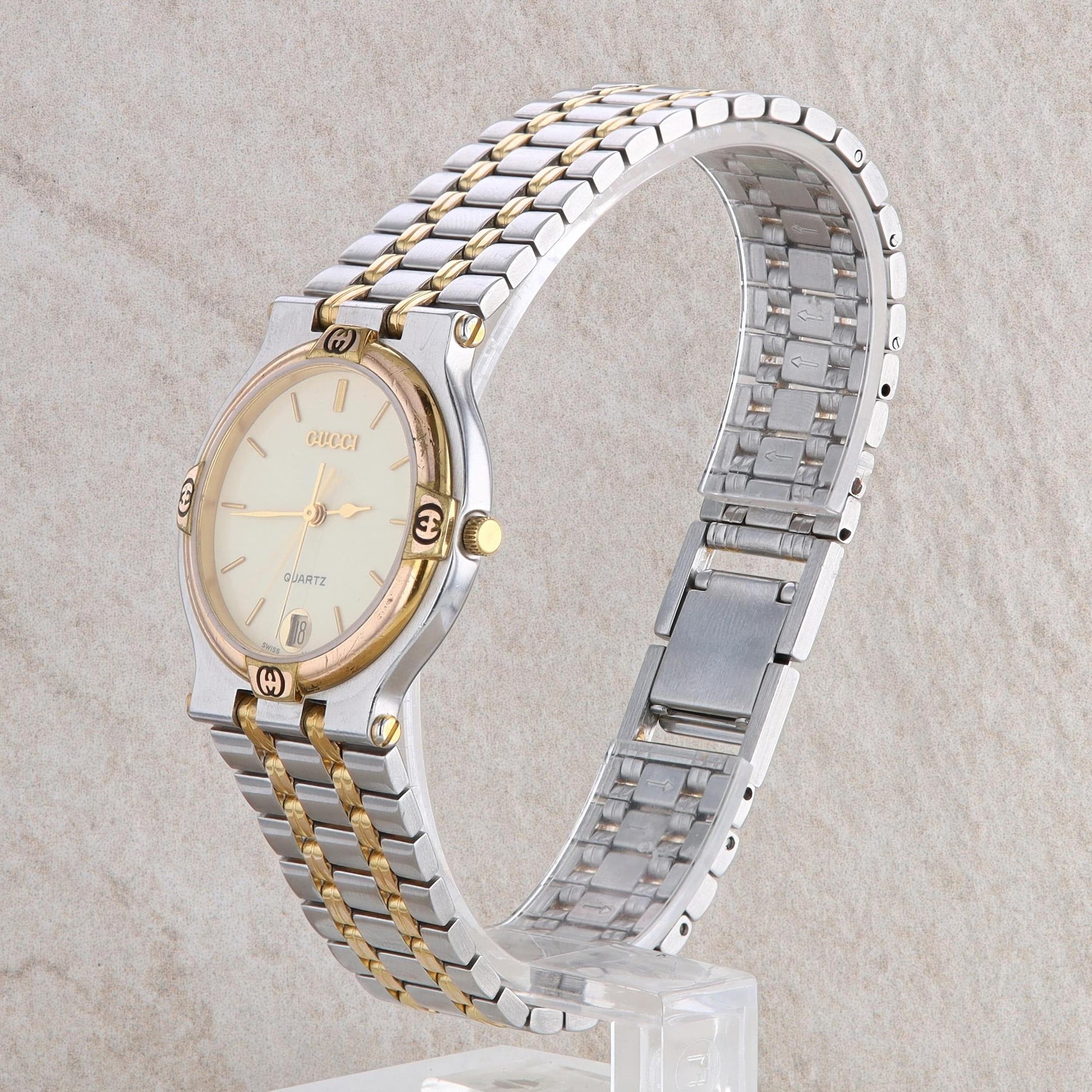 Gucci Unisex Stainless Steel Two Tone Watch #9040l