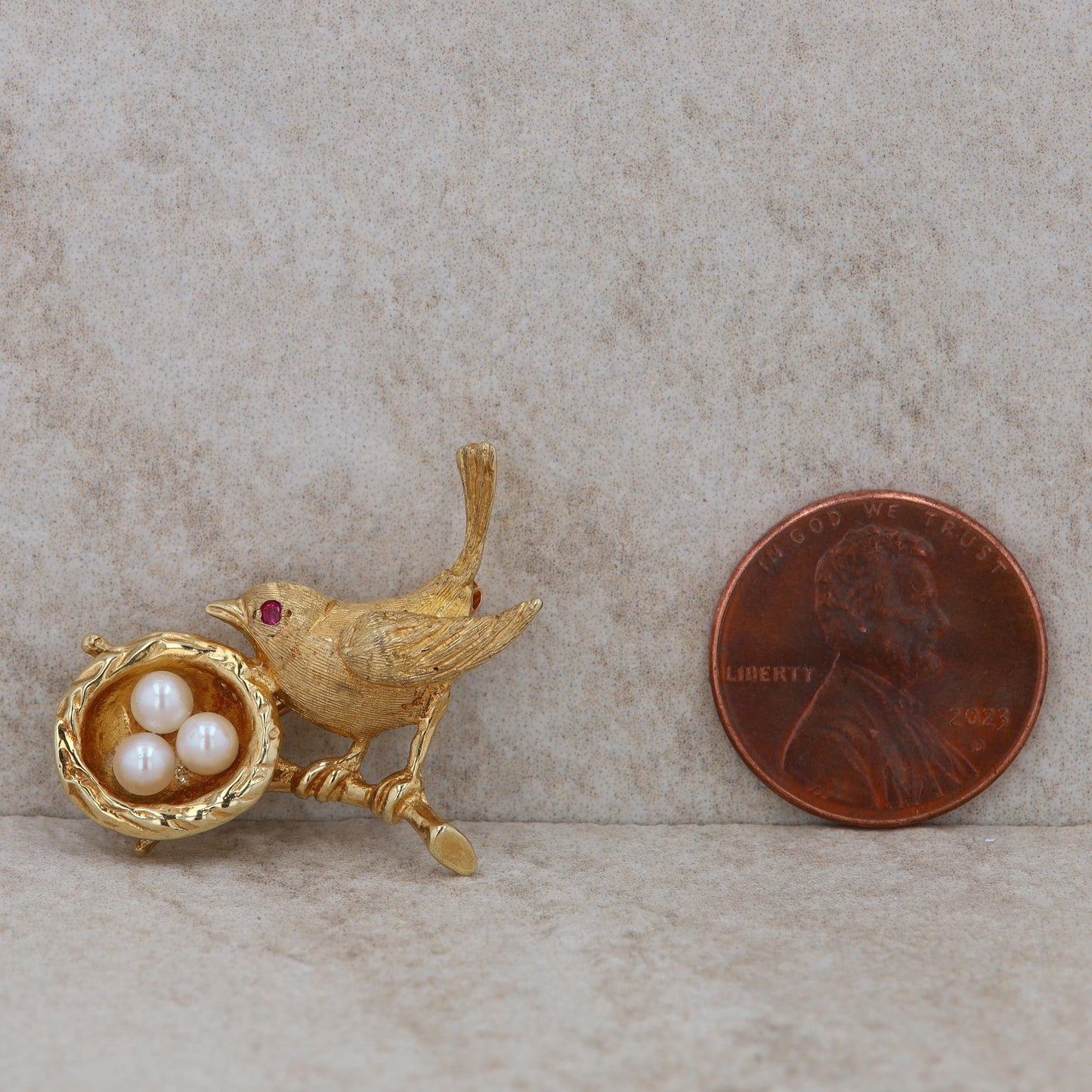 14k Yellow Gold Bird and Nest Brooch