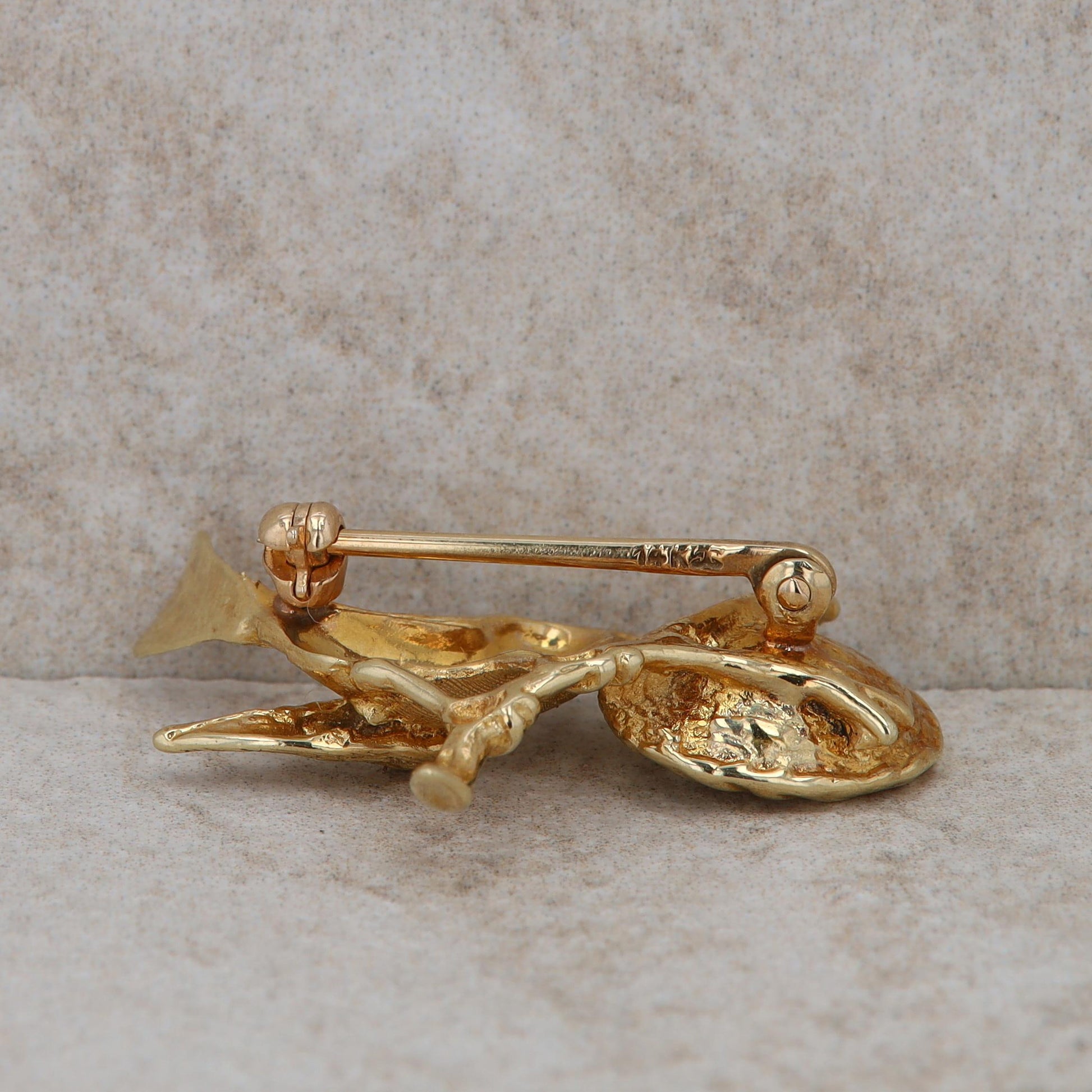 14k Yellow Gold Bird and Nest Brooch